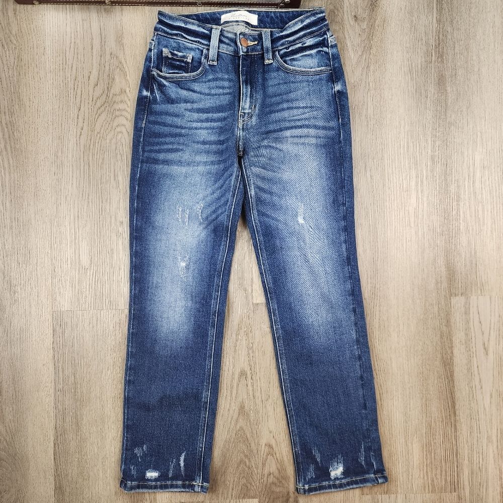 KanCan Cropped Distressed Jeans size 24